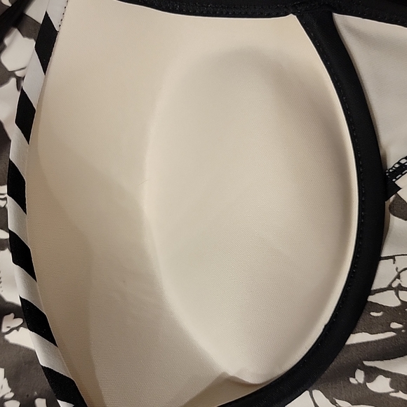 GUC Catalina Push Up Bikini Top Sz L - Picture 4 of 4
